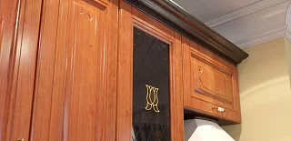 Кухня Классика 5 угловая мдф Коричневый 